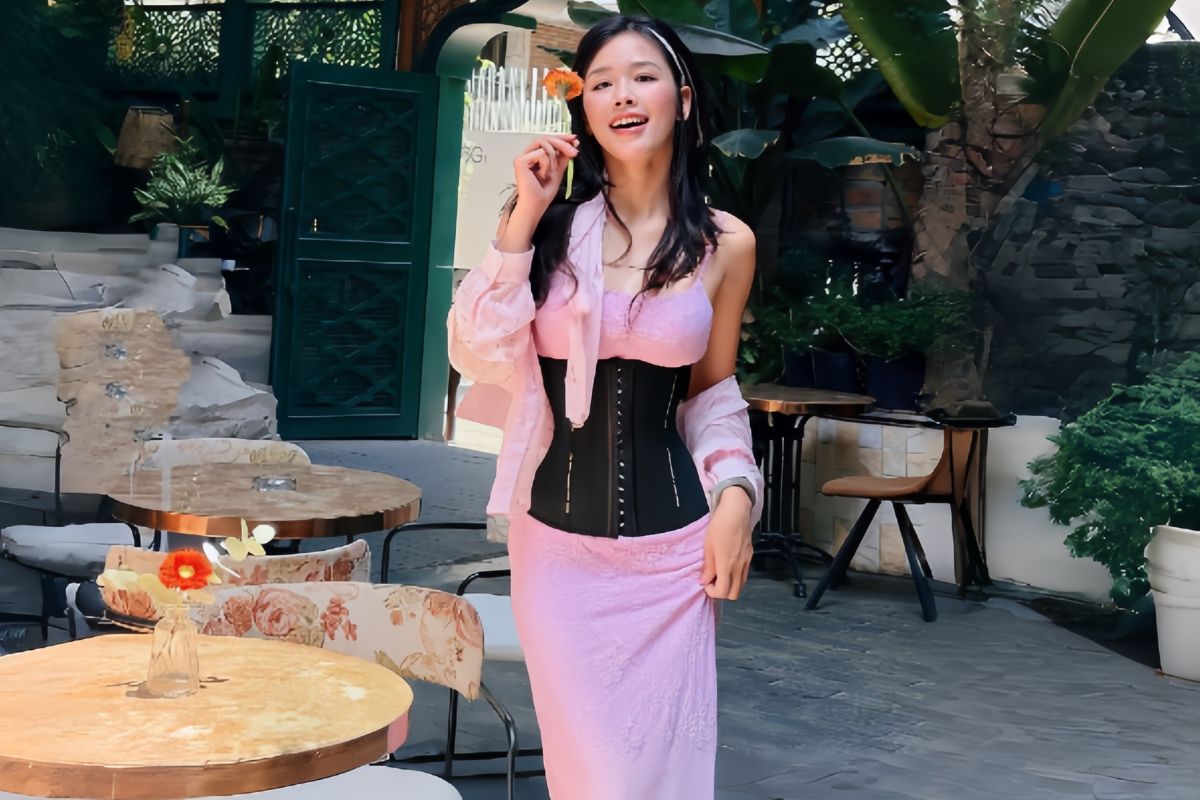 Latex có thực sự giúp giảm eo không - Corset Chuẩn